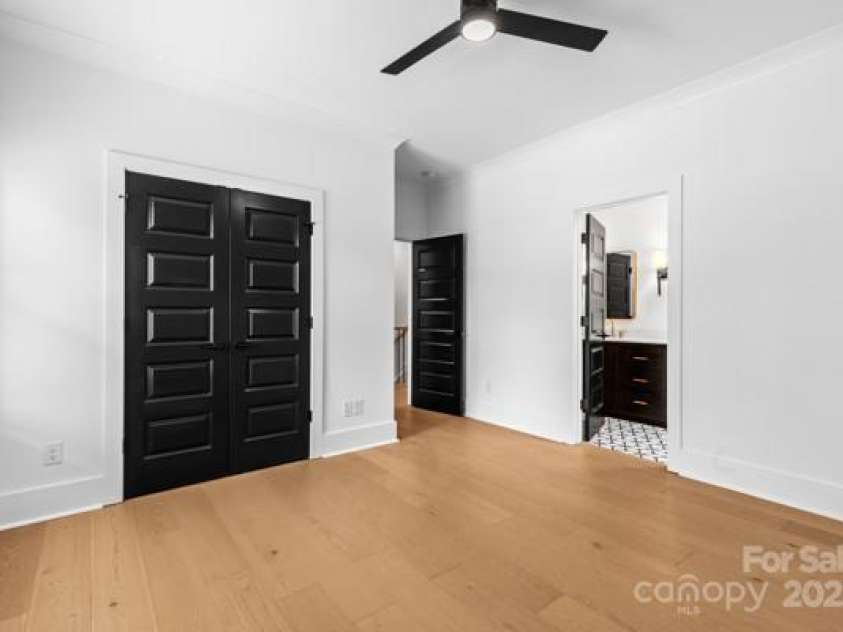 3256 Brixton Court, Charlotte, NC 28205.  MLS# CAR4247965, YatesRealty ID 16987. 