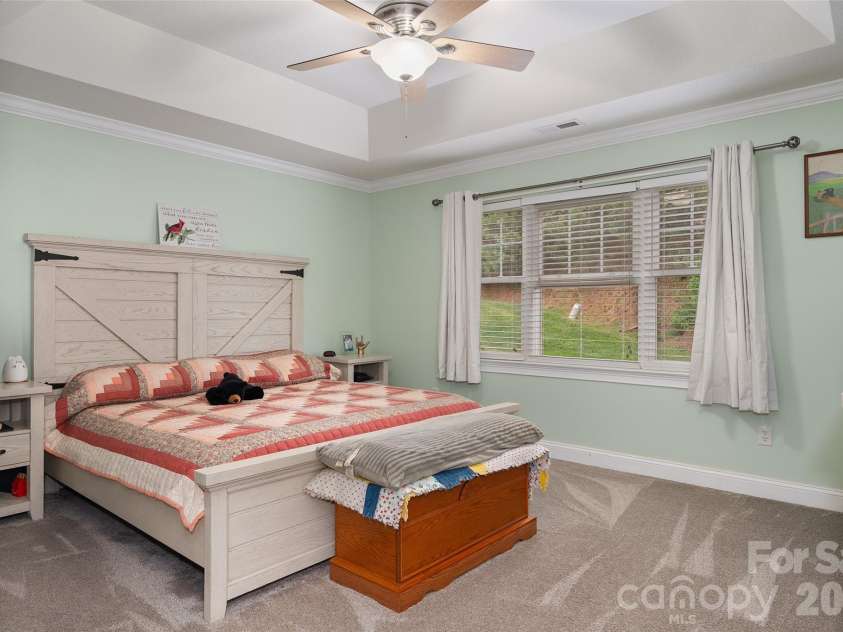 66 Kenai Trail, Waynesville, NC 28786.  MLS# CAR4374058, YatesRealty ID 16987. 