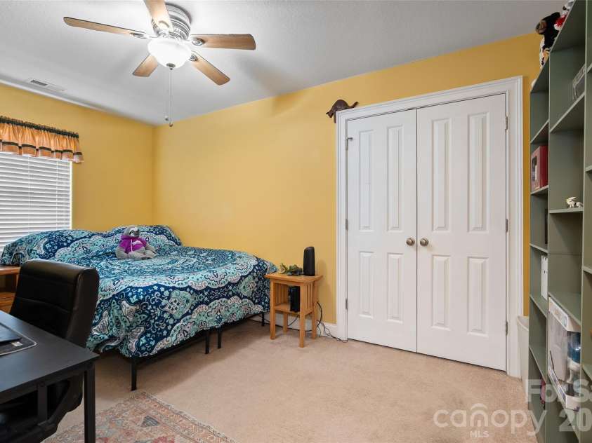 66 Kenai Trail, Waynesville, NC 28786.  MLS# CAR4374058, YatesRealty ID 16987. 