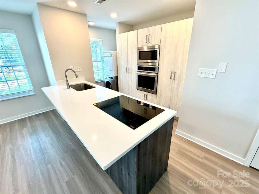 1519 Briar Creek Road, Charlotte, NC 28205.  MLS# CAR4265364, YatesRealty ID 16989. 