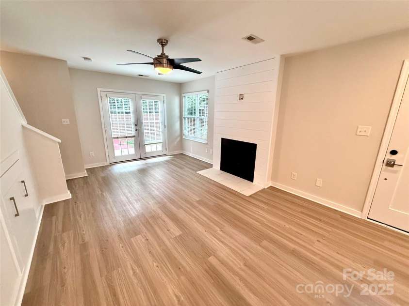 1519 Briar Creek Road, Charlotte, NC 28205.  MLS# CAR4265364, YatesRealty ID 16989. 