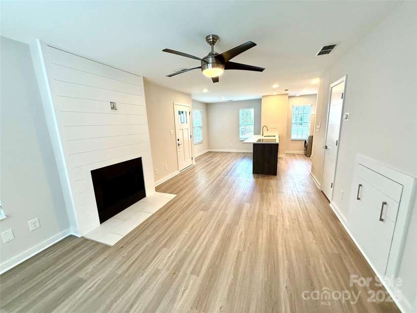 1519 Briar Creek Road, Charlotte, NC 28205.  MLS# CAR4265364, YatesRealty ID 16989. 