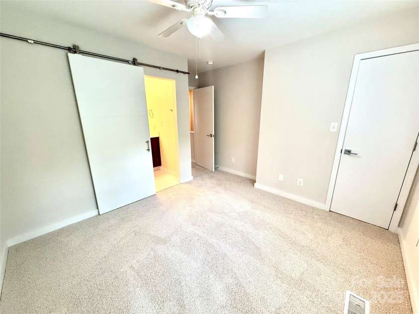 1519 Briar Creek Road, Charlotte, NC 28205.  MLS# CAR4265364, YatesRealty ID 16989. 