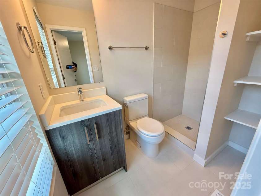 1519 Briar Creek Road, Charlotte, NC 28205.  MLS# CAR4265364, YatesRealty ID 16989. 