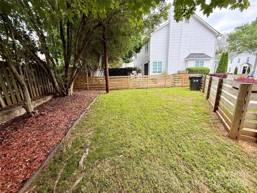 1519 Briar Creek Road, Charlotte, NC 28205.  MLS# CAR4265364, YatesRealty ID 16989. 