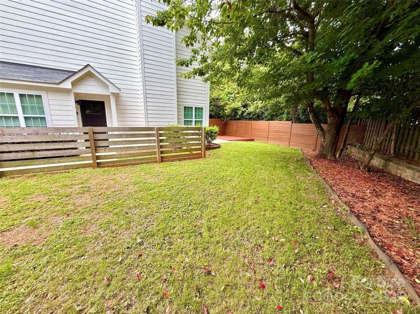 1519 Briar Creek Road, Charlotte, NC 28205.  MLS# CAR4265364, YatesRealty ID 16989. 