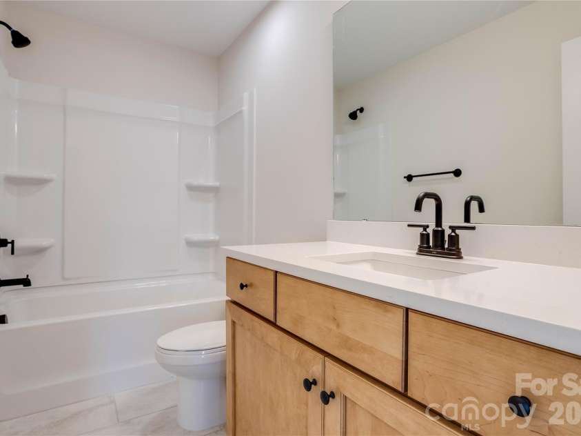 107 Tara Terrace, Kings Mountain, NC 28086.  MLS# CAR4309228, YatesRealty ID 1699. 
