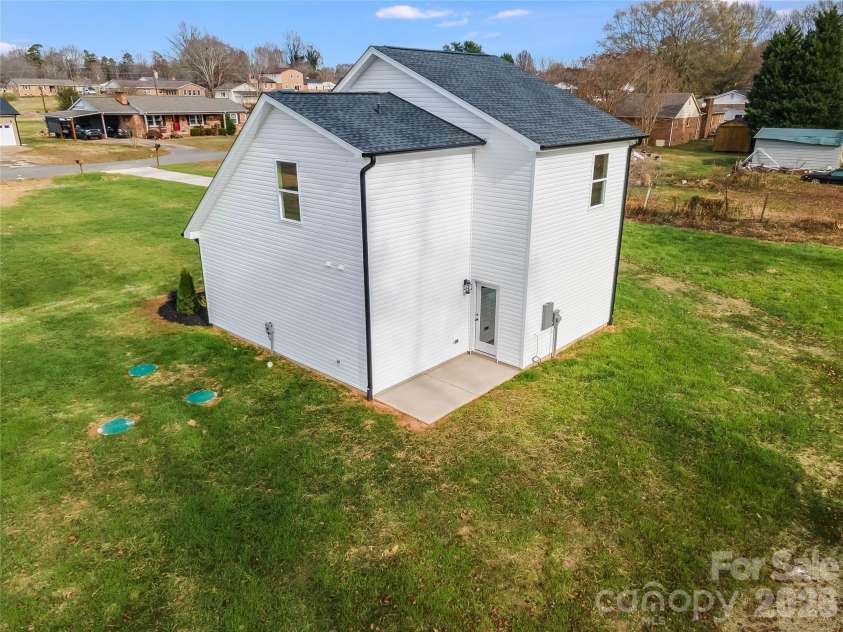 107 Tara Terrace, Kings Mountain, NC 28086.  MLS# CAR4309228, YatesRealty ID 1699. 