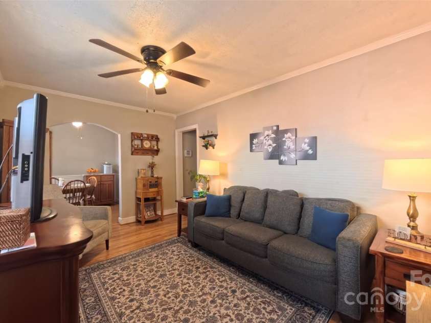 1521 Herrin Avenue, Charlotte, NC 28205.  MLS# CAR4316384, YatesRealty ID 1699. 