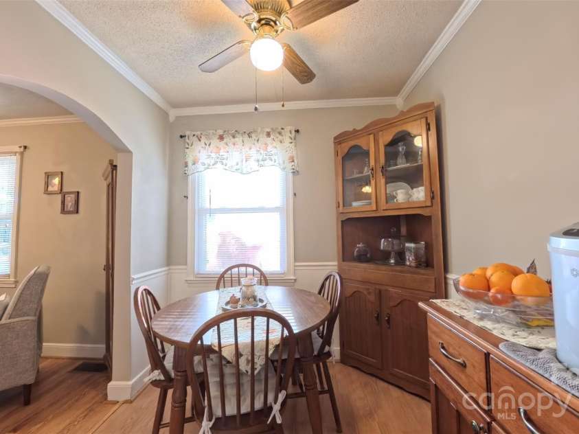 1521 Herrin Avenue, Charlotte, NC 28205.  MLS# CAR4316384, YatesRealty ID 1699. 