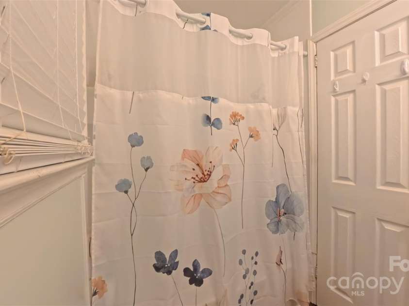 1521 Herrin Avenue, Charlotte, NC 28205.  MLS# CAR4316384, YatesRealty ID 1699. 