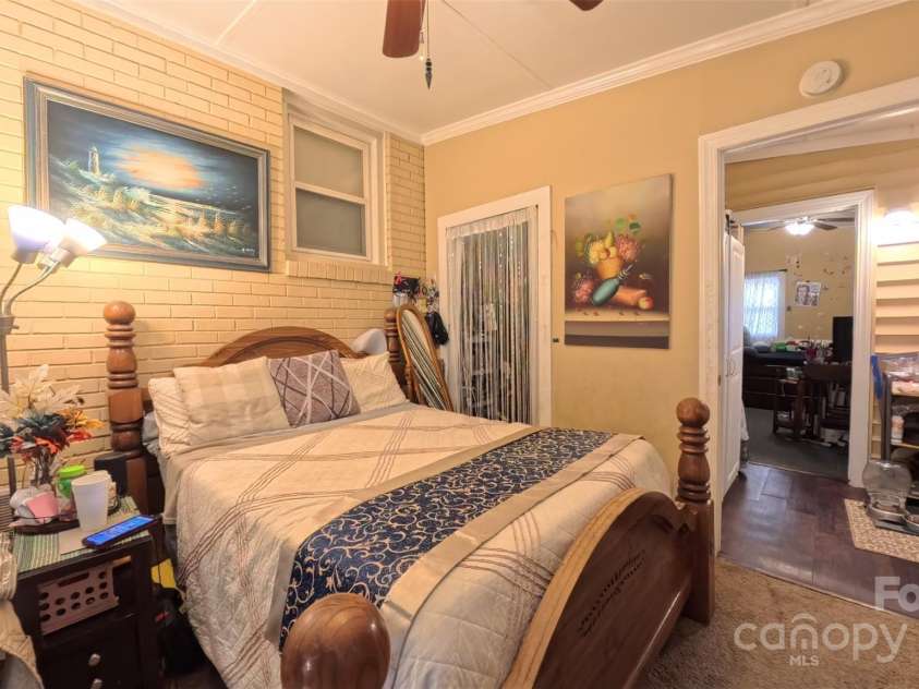 1521 Herrin Avenue, Charlotte, NC 28205.  MLS# CAR4316384, YatesRealty ID 1699. 