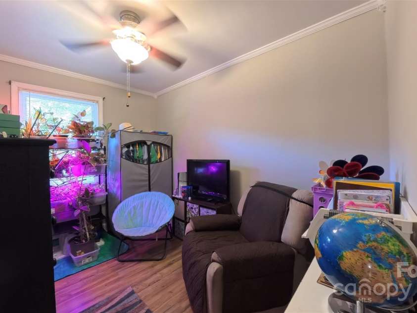 1521 Herrin Avenue, Charlotte, NC 28205.  MLS# CAR4316384, YatesRealty ID 1699. 