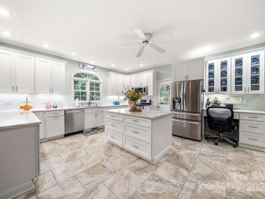 148 Broyles Road, Hendersonville, NC 28791.  MLS# CAR4249283, YatesRealty ID 16990. 