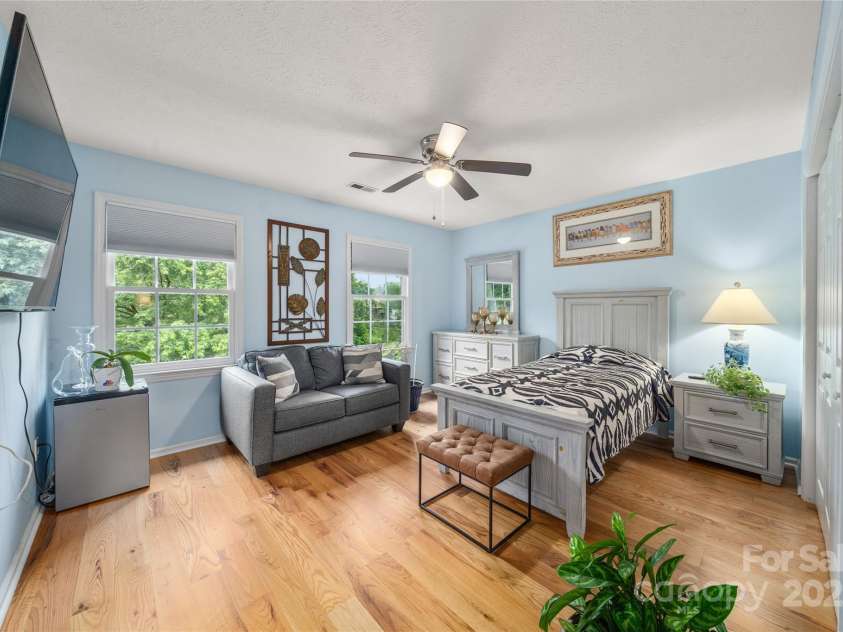 148 Broyles Road, Hendersonville, NC 28791.  MLS# CAR4249283, YatesRealty ID 16990. 