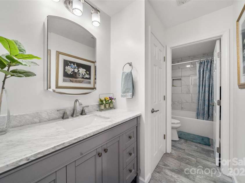 148 Broyles Road, Hendersonville, NC 28791.  MLS# CAR4249283, YatesRealty ID 16990. 