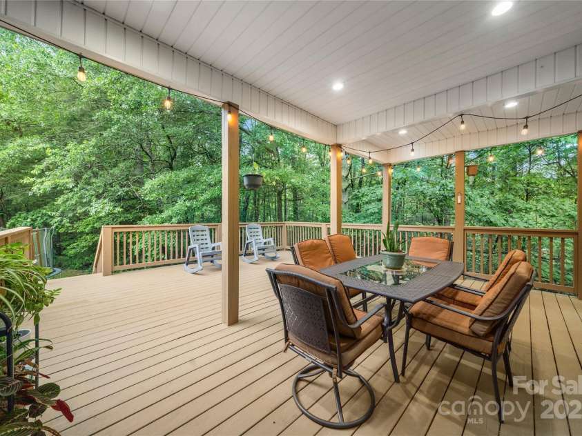 148 Broyles Road, Hendersonville, NC 28791.  MLS# CAR4249283, YatesRealty ID 16990. 