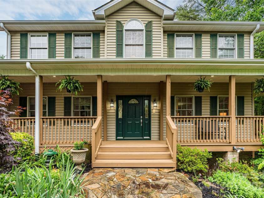 148 Broyles Road, Hendersonville, NC 28791.  MLS# CAR4249283, YatesRealty ID 16990. 