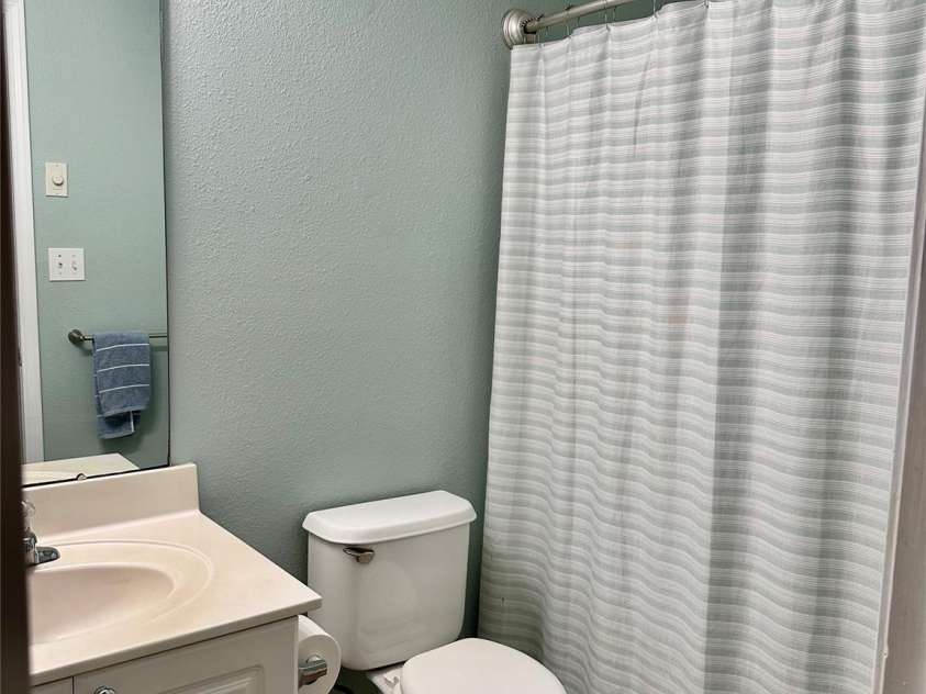 2027 Shady Pond Drive, Clover, SC 29710.  MLS# CAR4373377, YatesRealty ID 16990. Primary Suite bathroom