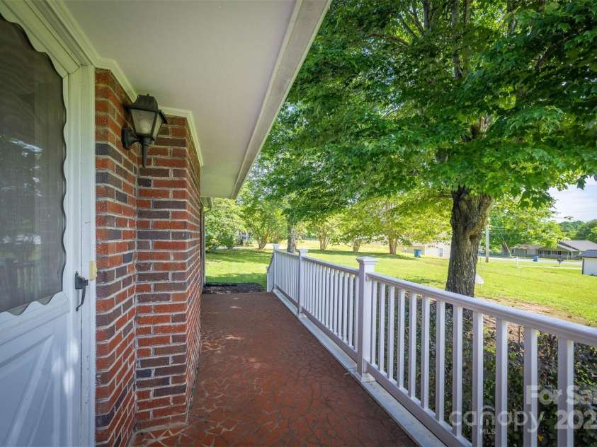 175 Duke Street, Granite Falls, NC 28630.  MLS# CAR4263055, YatesRealty ID 16991. 