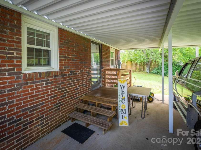 175 Duke Street, Granite Falls, NC 28630.  MLS# CAR4263055, YatesRealty ID 16991. 