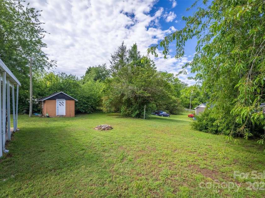 175 Duke Street, Granite Falls, NC 28630.  MLS# CAR4263055, YatesRealty ID 16991. 