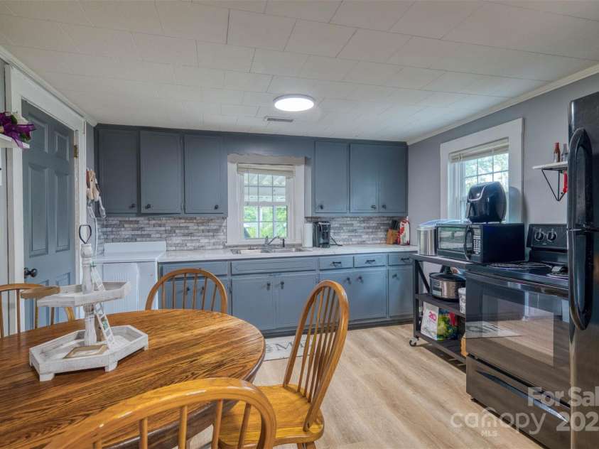 175 Duke Street, Granite Falls, NC 28630.  MLS# CAR4263055, YatesRealty ID 16991. 