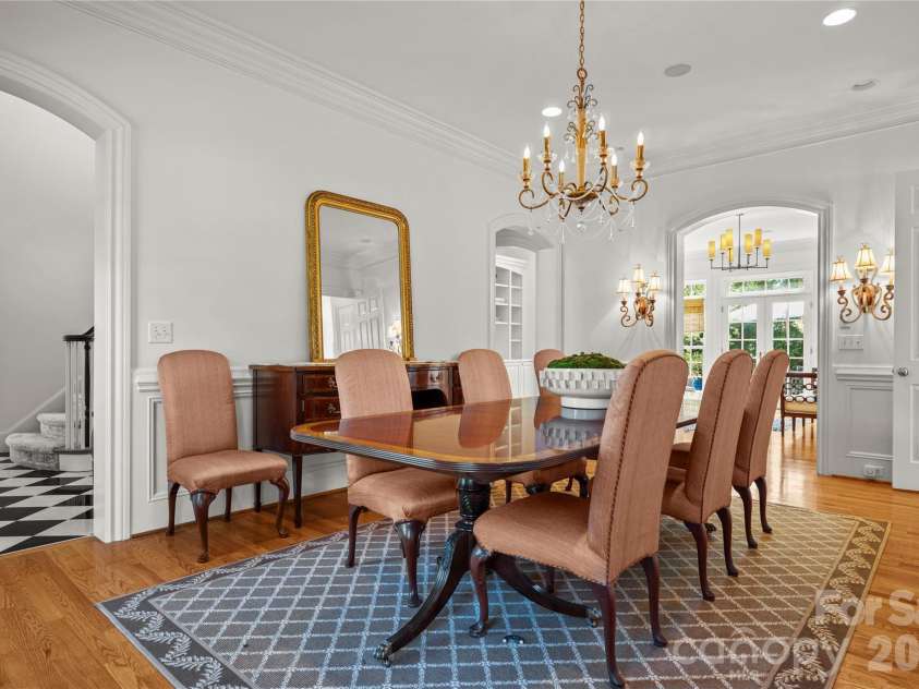 2046 Hopedale Avenue, Charlotte, NC 28207.  MLS# CAR4371805, YatesRealty ID 16992. 
