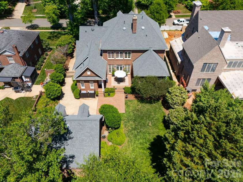 2046 Hopedale Avenue, Charlotte, NC 28207.  MLS# CAR4371805, YatesRealty ID 16992. 