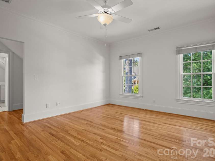 2046 Hopedale Avenue, Charlotte, NC 28207.  MLS# CAR4371805, YatesRealty ID 16992. Bedroom 4