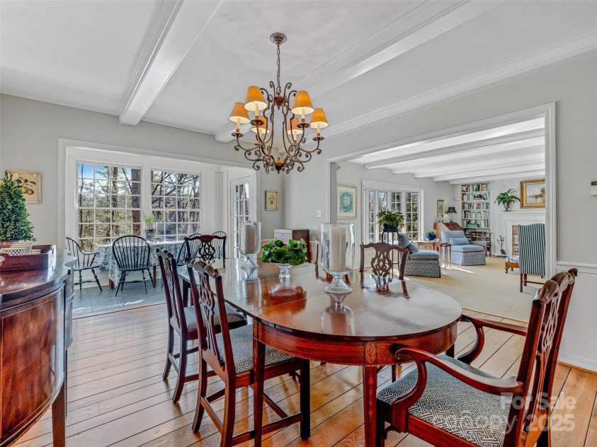 74 Forest Road, Asheville, NC 28803.  MLS# CAR4223182, YatesRealty ID 16992. 