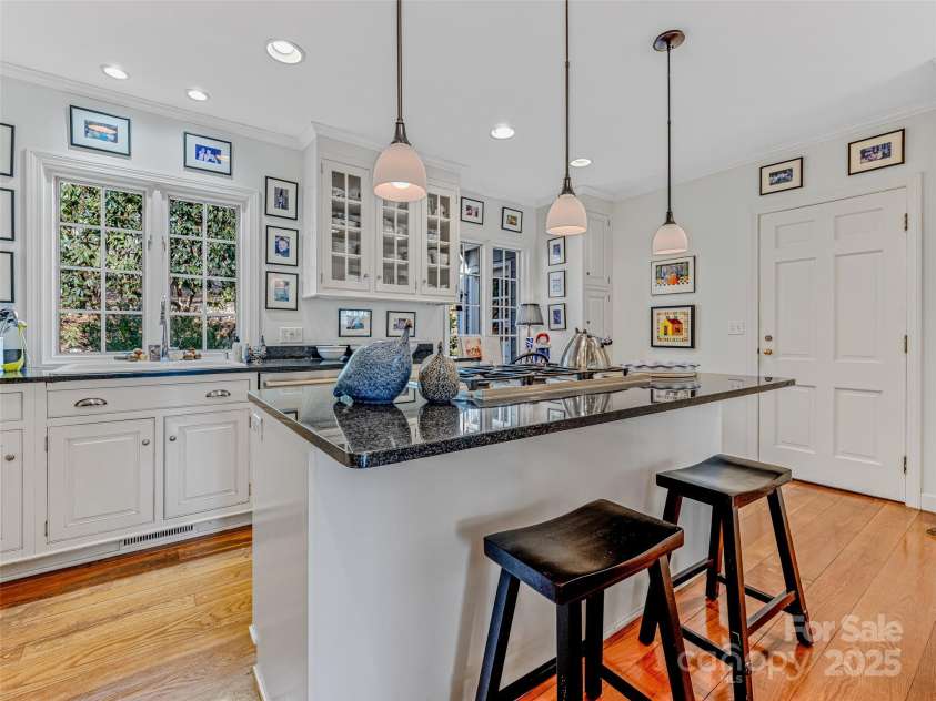 74 Forest Road, Asheville, NC 28803.  MLS# CAR4223182, YatesRealty ID 16992. 