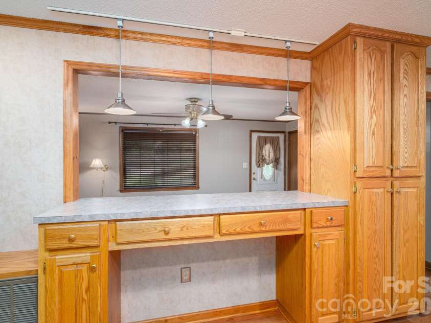 5519 Dallas High Shoals Highway, Dallas, NC 28034.  MLS# CAR4370698, YatesRealty ID 16993. 