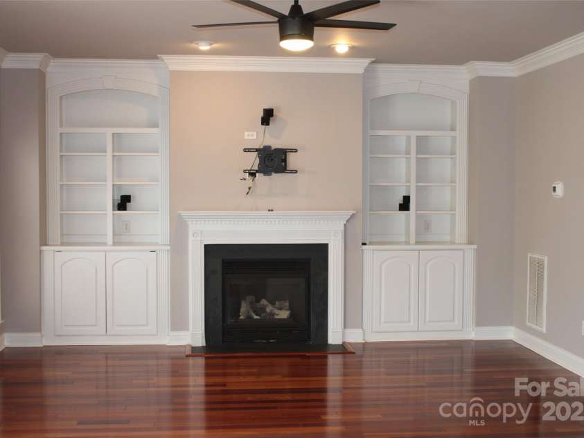 19834 Davidson Concord Road, Davidson, NC 28036.  MLS# CAR4266388, YatesRealty ID 16996. 