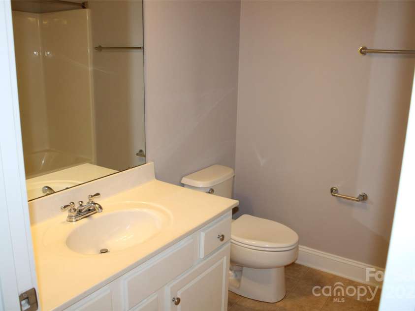 19834 Davidson Concord Road, Davidson, NC 28036.  MLS# CAR4266388, YatesRealty ID 16996. 