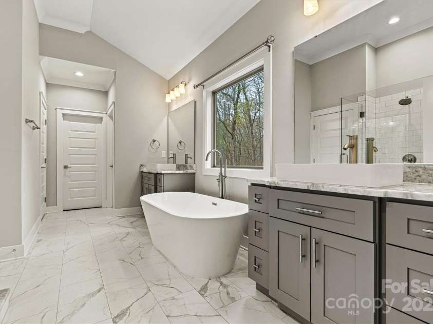 6654 Maple Spring Court, Denver, NC 28037.  MLS# CAR4242757, YatesRealty ID 16997. 