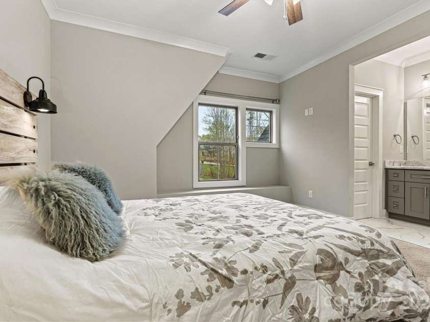 6654 Maple Spring Court, Denver, NC 28037.  MLS# CAR4242757, YatesRealty ID 16997. 