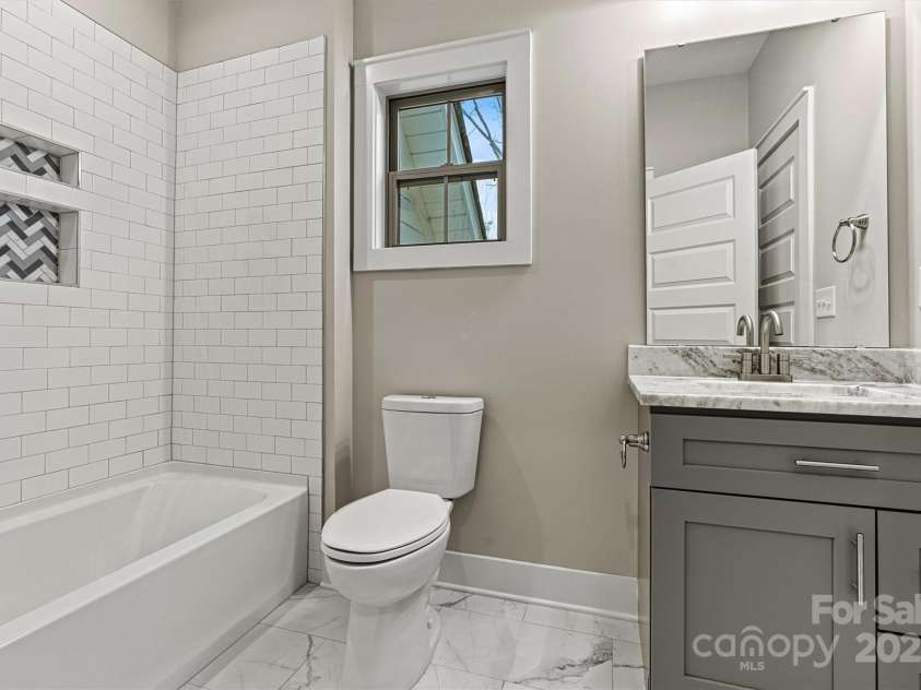 6654 Maple Spring Court, Denver, NC 28037.  MLS# CAR4242757, YatesRealty ID 16997. 