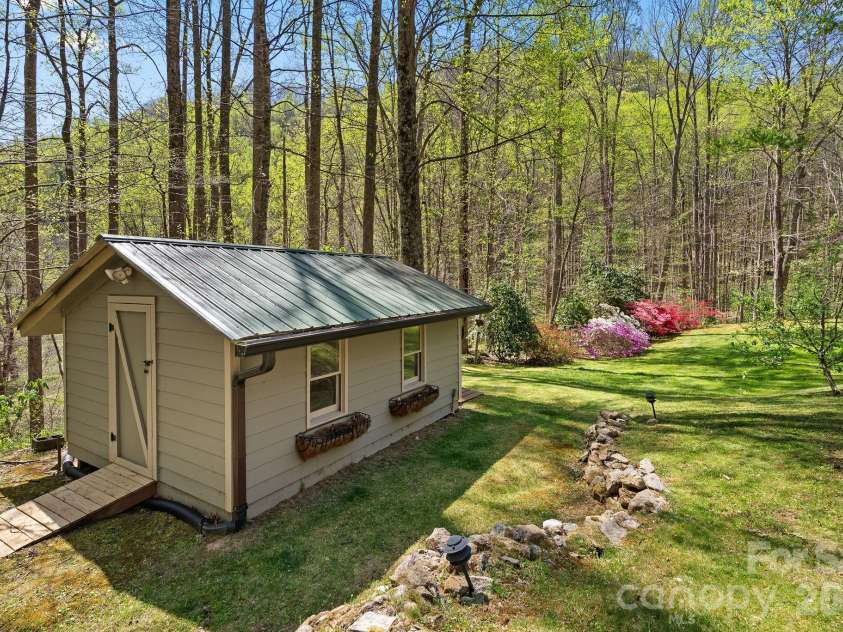 1060 Indian Camp Creek Road, Hot Springs, NC 28743.  MLS# CAR4370345, YatesRealty ID 16998. 