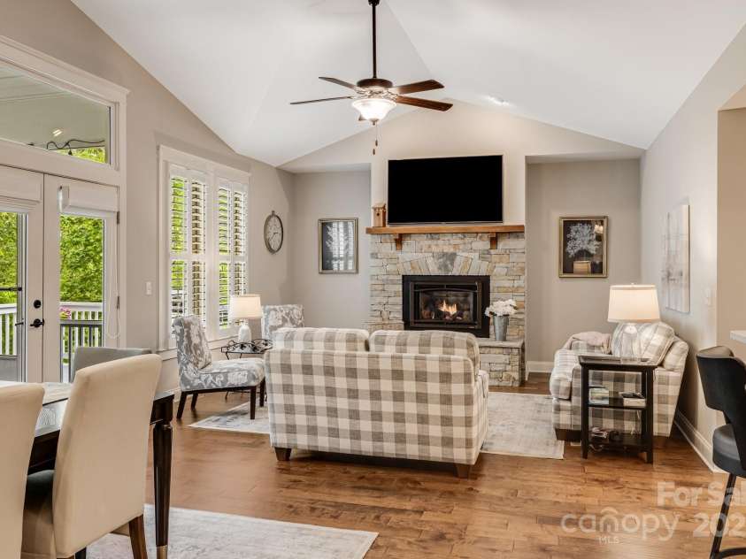 75 Balsam High Road, Biltmore Lake, NC 28715.  MLS# CAR4254780, YatesRealty ID 16998. 