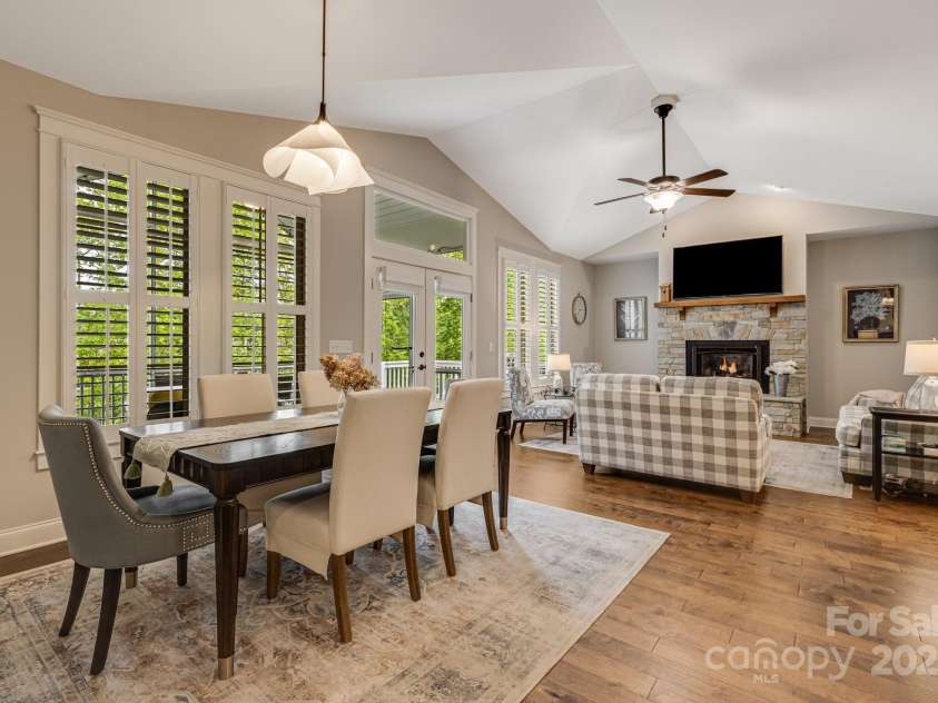 75 Balsam High Road, Biltmore Lake, NC 28715.  MLS# CAR4254780, YatesRealty ID 16998. 