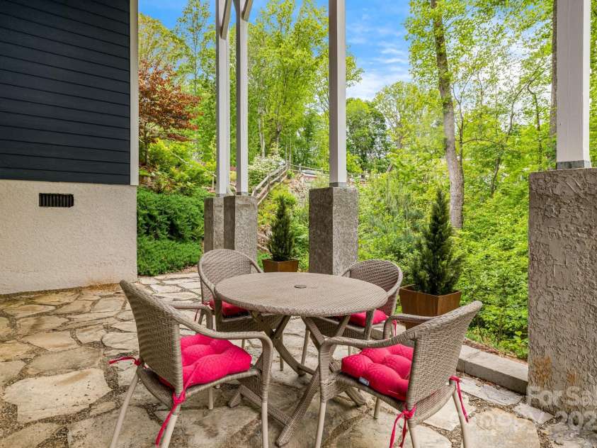 75 Balsam High Road, Biltmore Lake, NC 28715.  MLS# CAR4254780, YatesRealty ID 16998. 