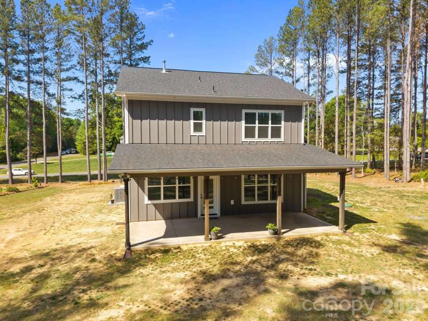 5203 Garden Gate Drive, Monroe, NC 28112.  MLS# CAR4365633, YatesRealty ID 16999. 