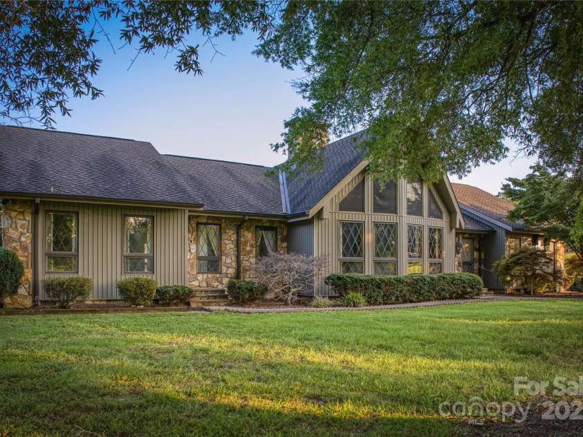 2505 Morganton Boulevard, Lenoir, NC 28645.  MLS# CAR4275893, YatesRealty ID 170. 