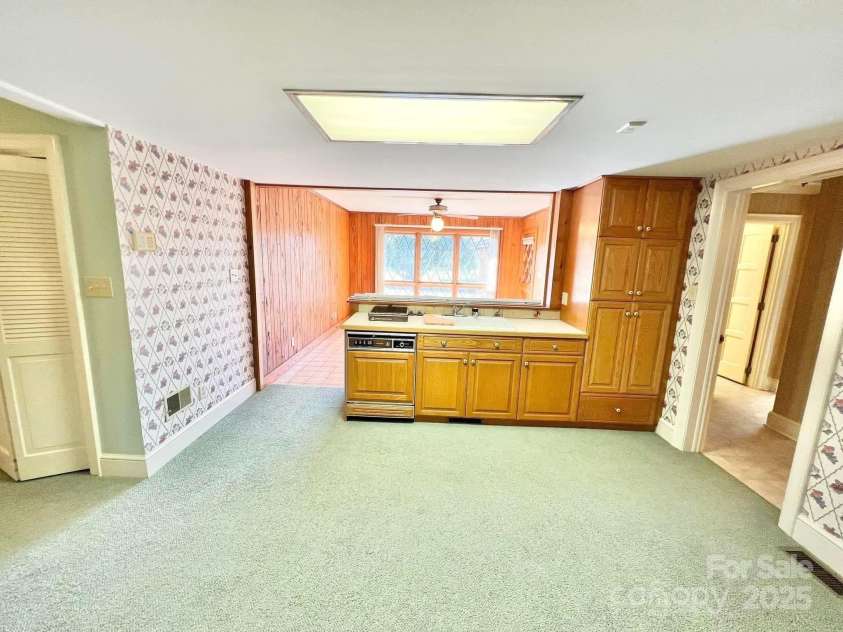 2505 Morganton Boulevard, Lenoir, NC 28645.  MLS# CAR4275893, YatesRealty ID 170. 