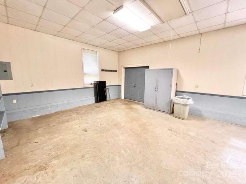 2505 Morganton Boulevard, Lenoir, NC 28645.  MLS# CAR4275893, YatesRealty ID 170. 