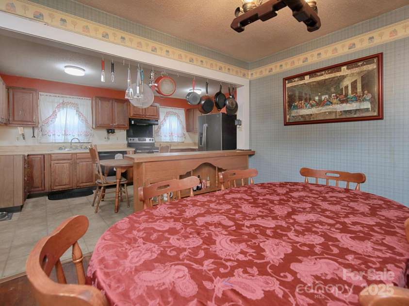 731 Center Avenue, Mooresville, NC 28115.  MLS# CAR4298739, YatesRealty ID 170. 