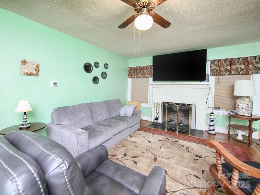 731 Center Avenue, Mooresville, NC 28115.  MLS# CAR4298739, YatesRealty ID 170. 