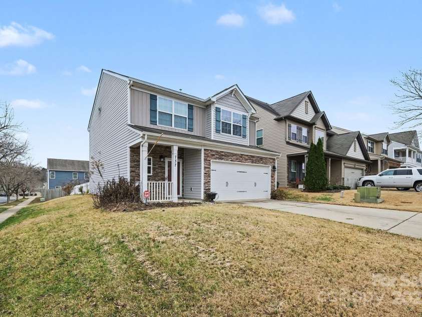 737 Centennial Street, Gastonia, NC 28056.  MLS# CAR4331145, YatesRealty ID 1700. 