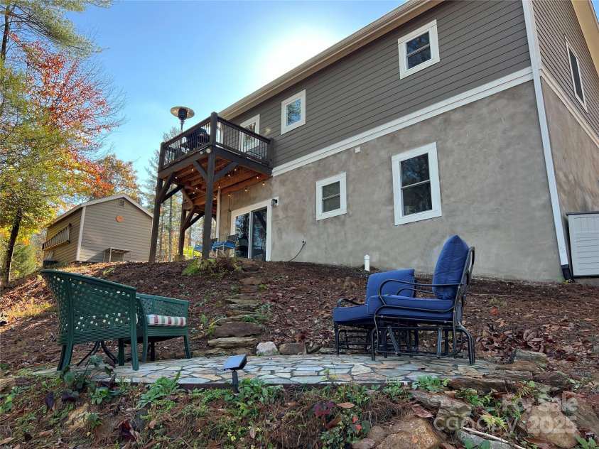 1709 Round Mountain Parkway, Lenoir, NC 28645.  MLS# CAR4179012, YatesRealty ID 17000. 